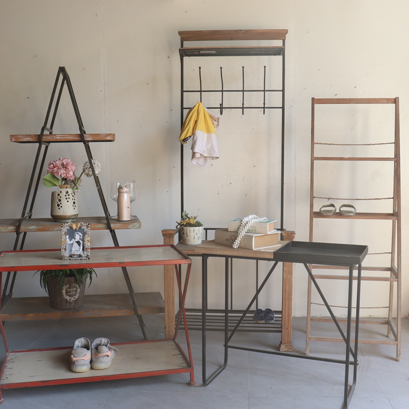 Lonely-product furniture retro craftsmanship giftsAccessory decoration of software frame solid wood iron art outdoor garden multi-layer floral frame