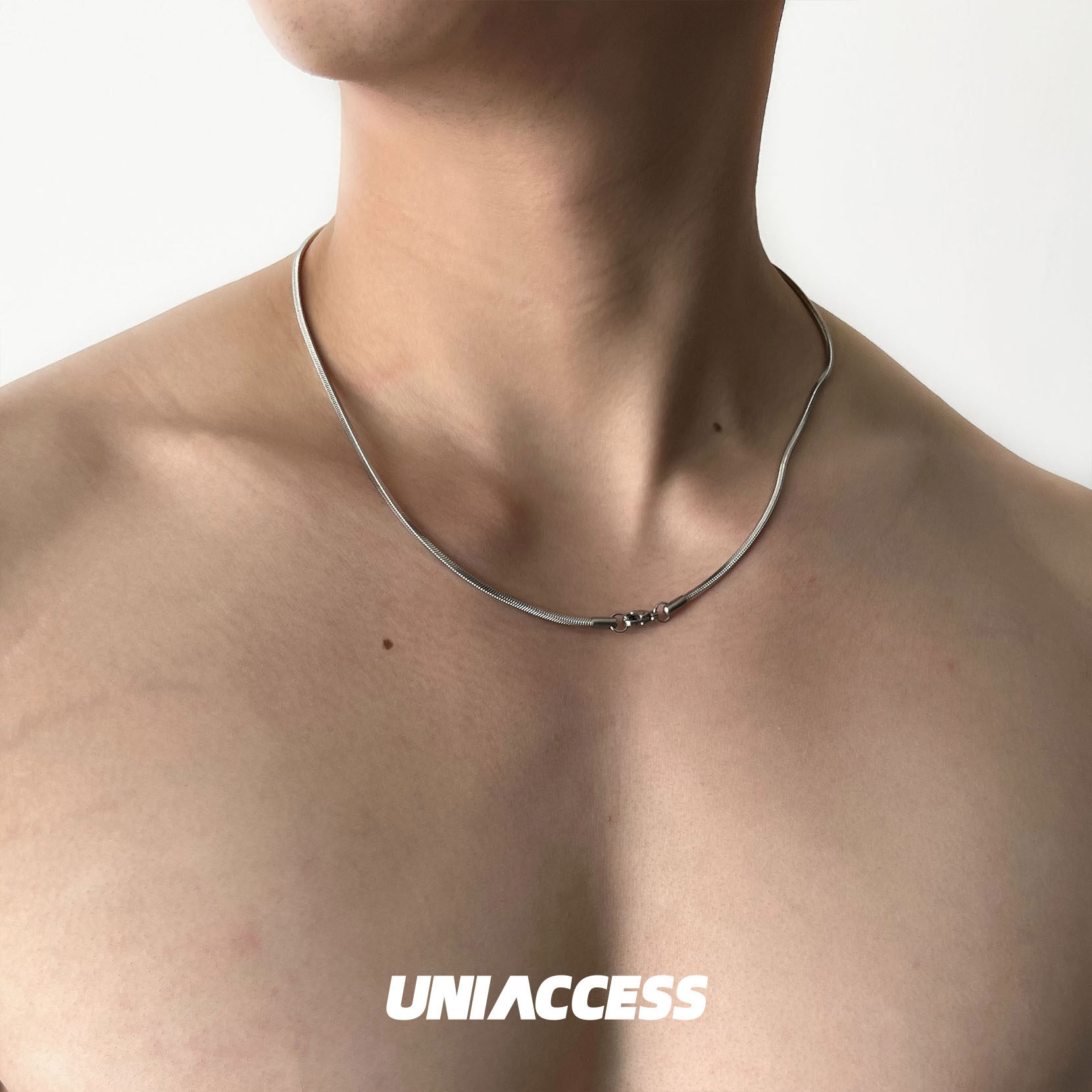 Necklace, unisex clavicle chain, minimalist style, simple and versatile, square snake bone chain, couple's hip-hop gift accessory.