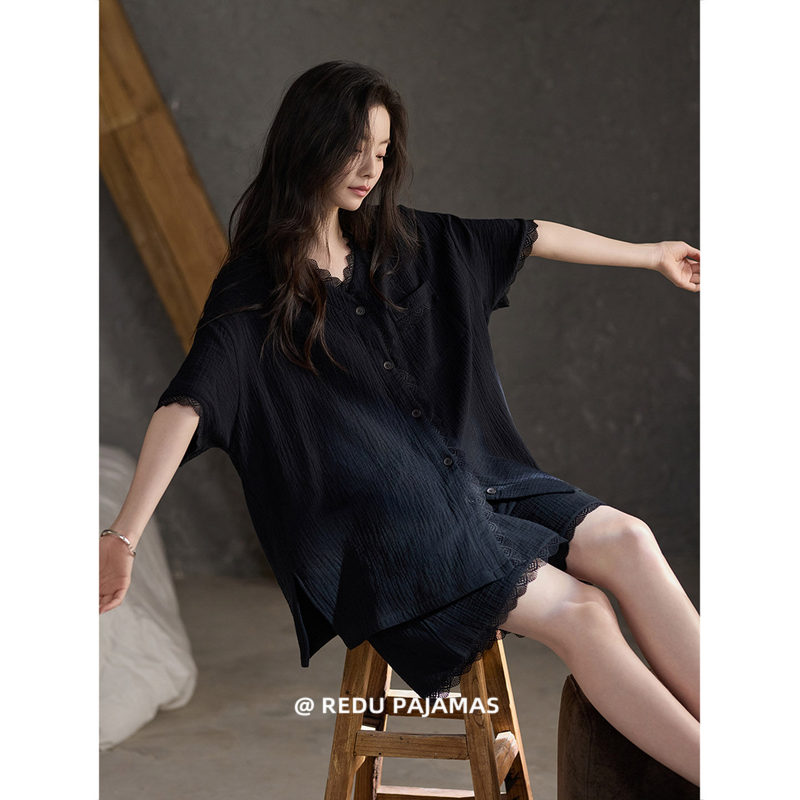 Hot and Sexy Lace-Trimmed Pajamas for Women, Summer Pure Cotton Double-Layer Gauze Short-Sleeved Shorts, Black with Chest Pads, Thin Set