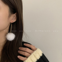 Winter hair ball pendant earrings female 2021 New Tide cute plush earrings simple earrings