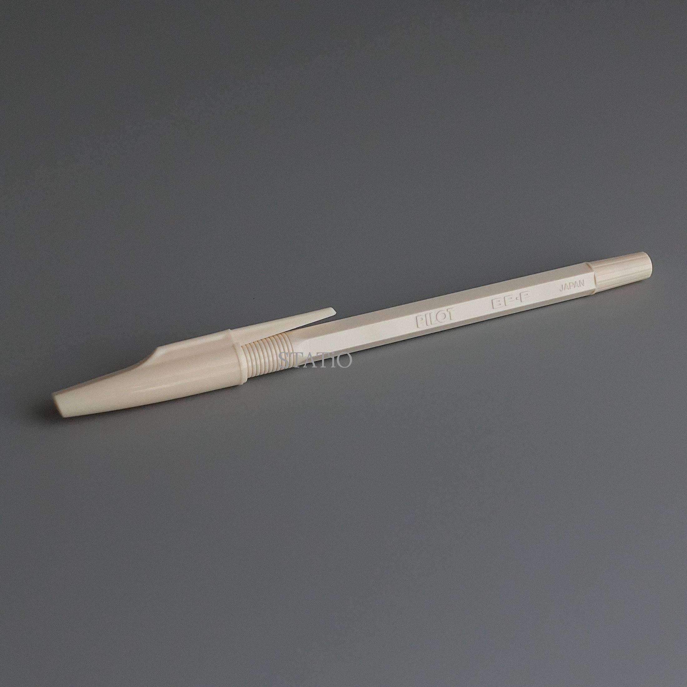 Antique White Ballpoint Pen Japan Native Pilot (BP-P) Baile Rice White Ballpoint Pen BPRF Core Spot