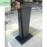 Ресторанная и гостиничная индустрия зарегистрированная станция приветствуйте речи на открытом воздухе.