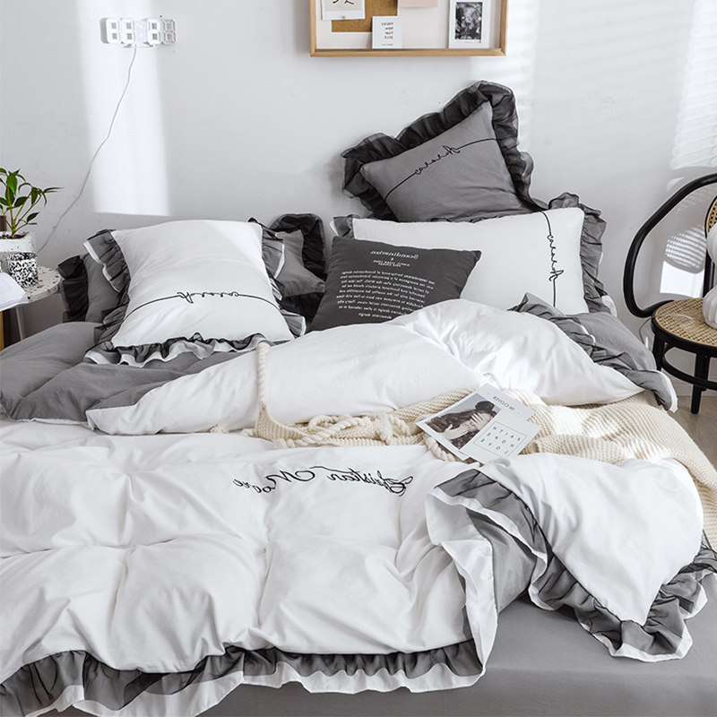 Light extravaganza Four pieces of minimalist Joins public main wind Girl Hearts Quarters three sets of bedsheet bed linen bedding