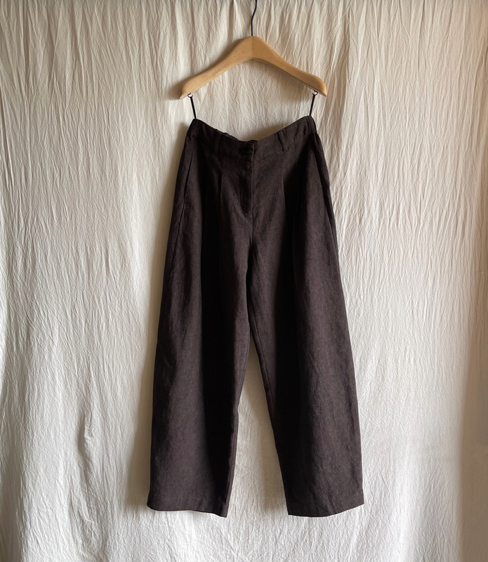Blue Tower - Heavy Brown Linen Banana Pants