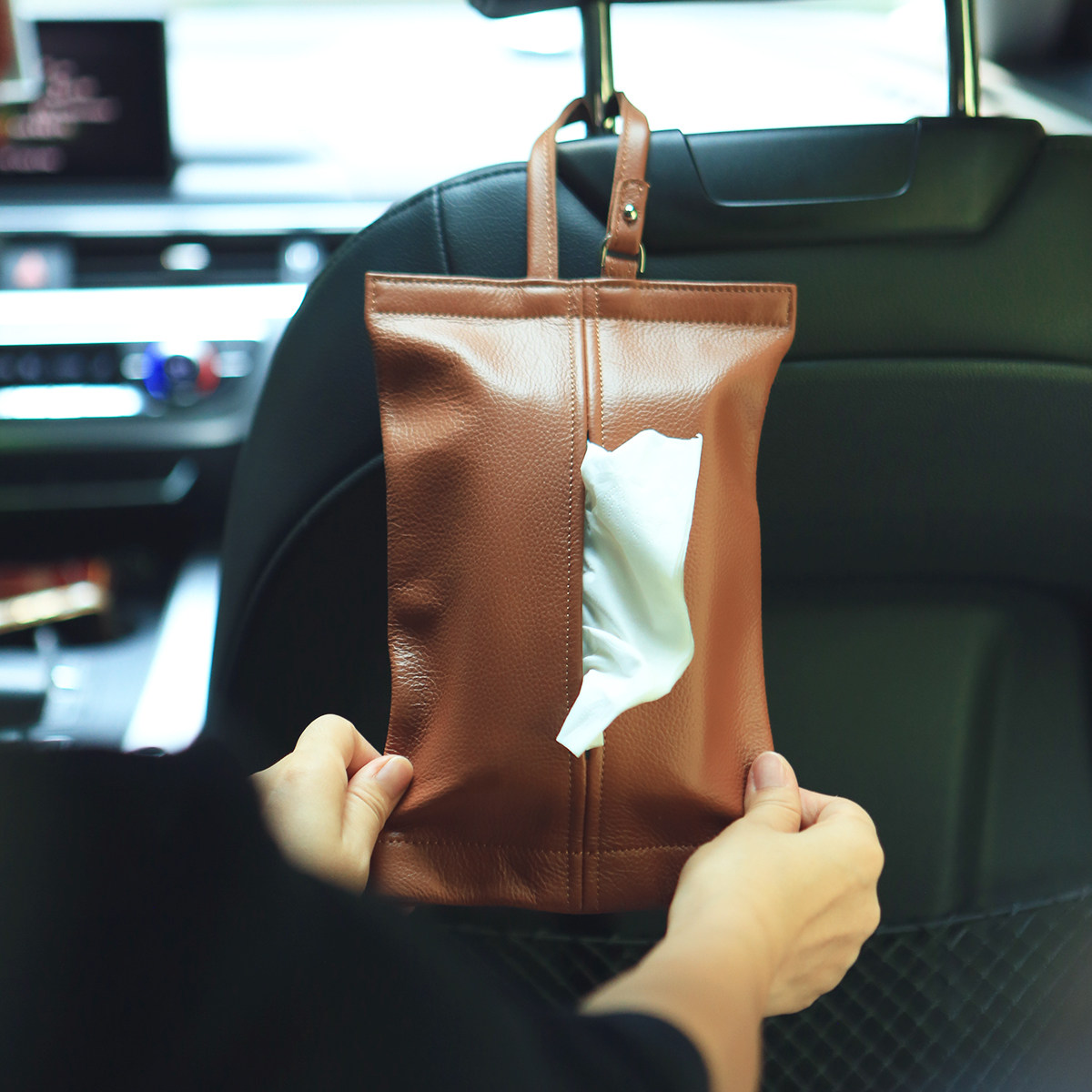Car-Mounted High-End Tissue Box, Car Armrest Box, Tissue Box, Face Towel Storage Bag, High-End Tissue Cover
