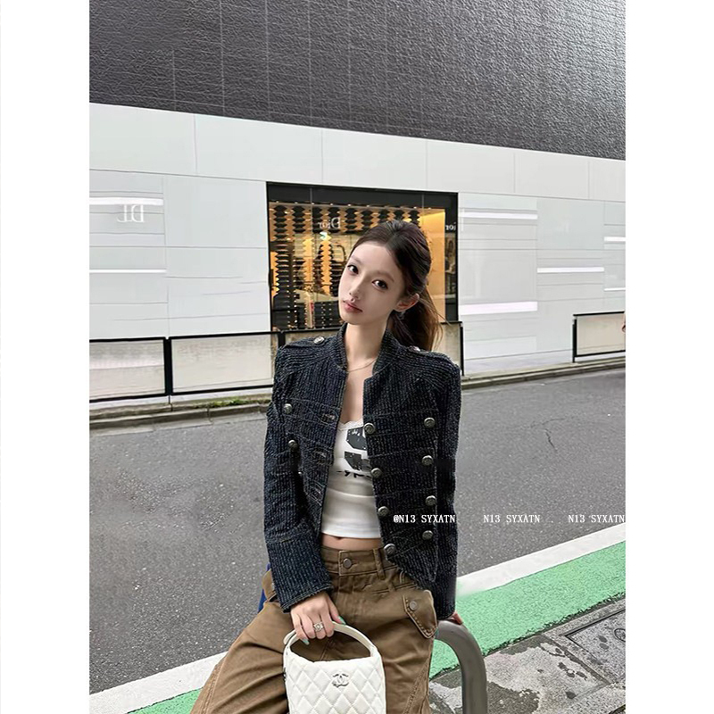 N13 Syxatn/Design-Inspired Stand-Collar Napoleon Denim Jacket 2026 Autumn Sweet-Cool Chic Buttoned Jacket N13 Syxatn/Design-Inspired Stand-Collar Napoleon Denim Jacket 2026 Autumn Sweet-Cool Chic Buttoned Jacket