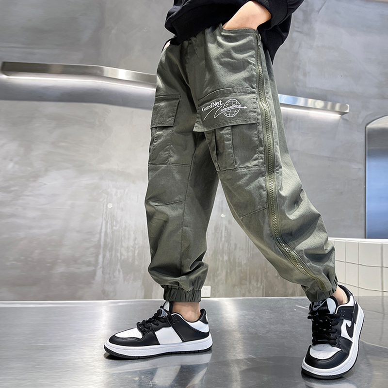 Children's clothing boys' Western style fashionable pants children's spring Korean version handsome 2022 new boy patch pocket overalls trend