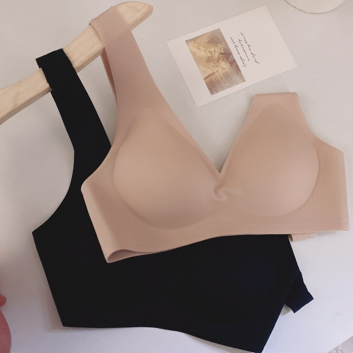 Small breast gathering uncomfortable vest type underwear does not slip vest type thin naked bra without steel ring sleep