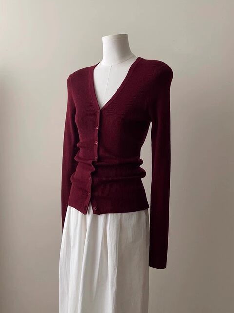 Black Vintage-Style V-Neck Knitted Cardigan for Women, Spring and Autumn, High-End Inner Layer, Base Shirt, Sweater Jacket, Short Top