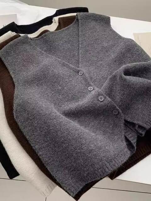 Soft and waxy high-end v-neck sweater cardigan vest for women autumn and winter layered sweater sleeveless outer top