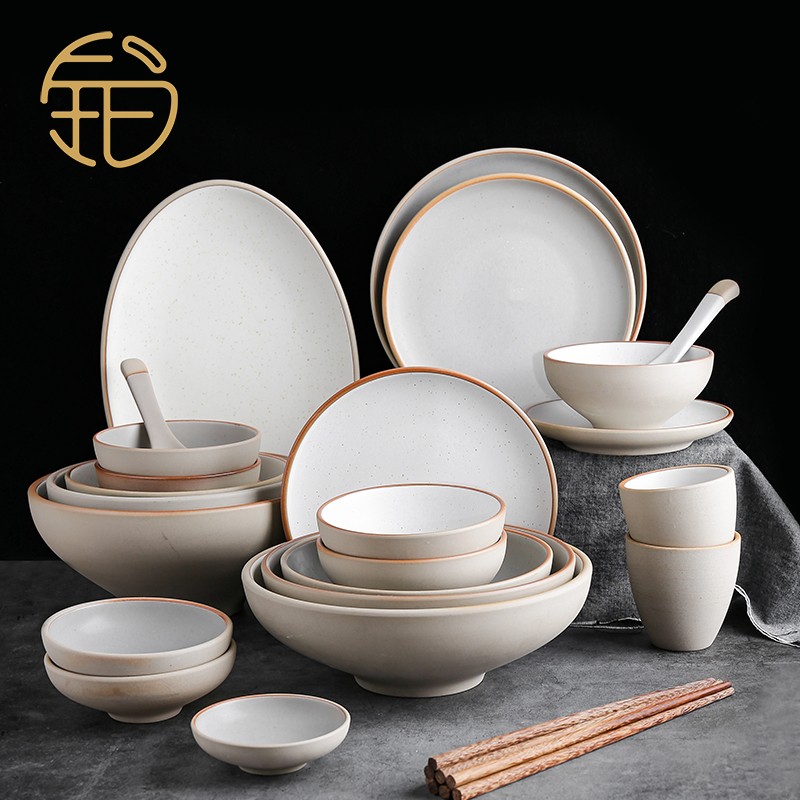 I like the simplicity of Japanese style. Household ceramic tableware and dish set rice bowl soup bowl plate 2-person couple combination