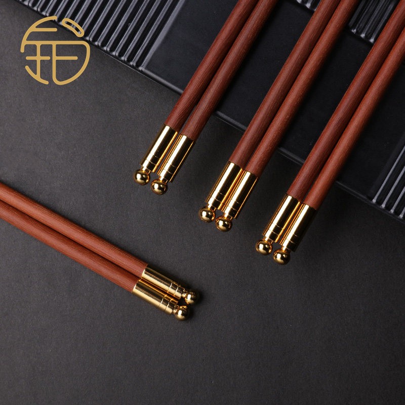 Home Environmentally Friendly Red Wood Chopsticks Custom Lettering Hundreds of high-end solid wood chopsticks No lacquer No wax and wood Wood Chicken Wings Wood