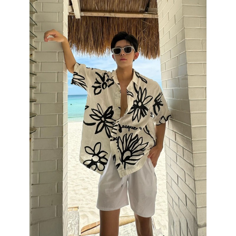 Hawaiian White Floral Cuban Collar Short-Sleeved Shirt for Men, Summer Seaside Beach Island Vacation Style Casual Shirt