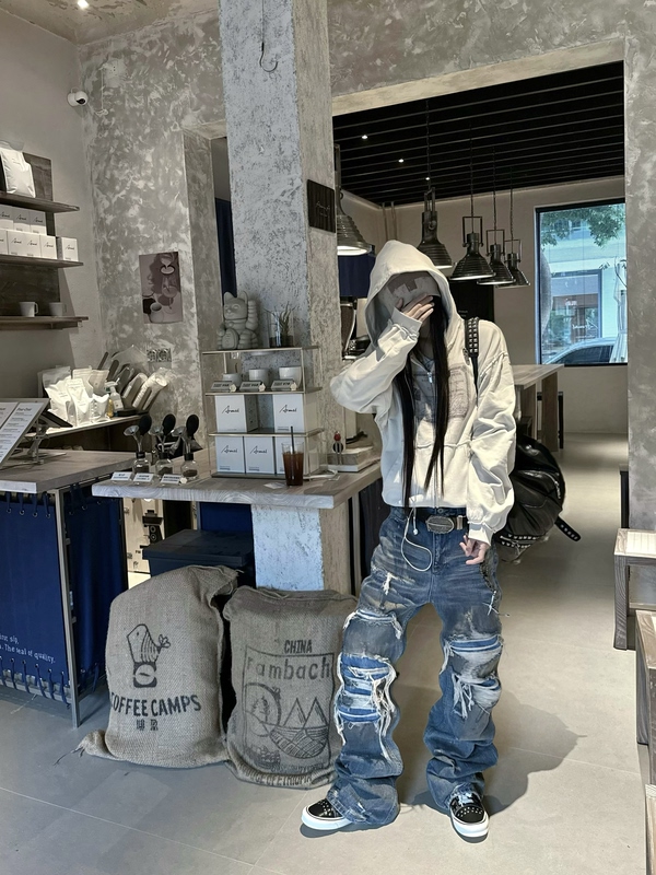 Void Loner Distressed Patchwork Cat Whisker Washed Vintage Heavy-Duty Flared Jeans Void Loner Distressed Patchwork Cat Whisker Washed Vintage Heavy-Duty Flared Jeans