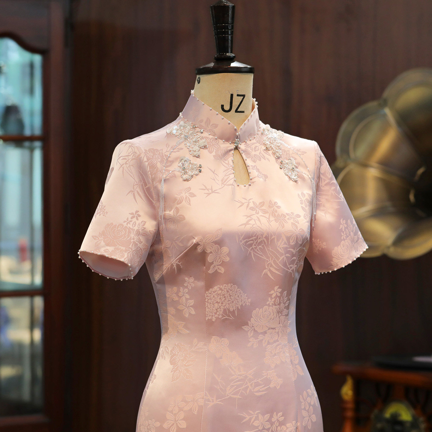 Высококачественное вышитое бисером женское кимоно Wang Churan cheongsam в китайском стиле 2026 года, новинка весны и лета, улучшенная розовая юбка для помолвки в старинном стиле