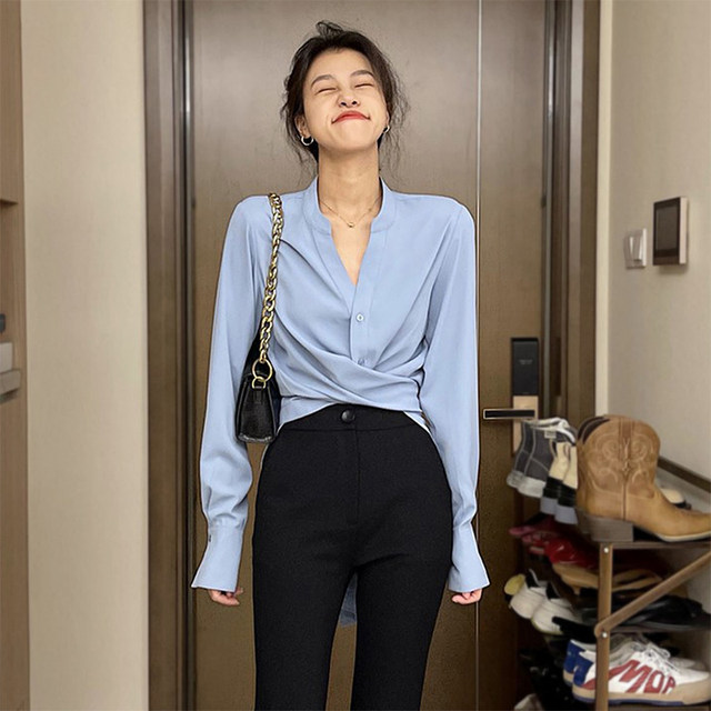 Long-sleeved v-neck shirt female design sense niche spring and autumn foreign style women's clavicle cross strap top white shirt