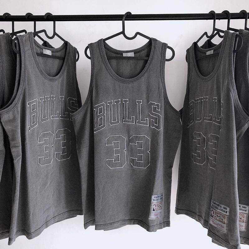Basketball uniforms Summer new retro sleeveless vests male and female Bulls BULLS letters 33 printed loose waistcoat