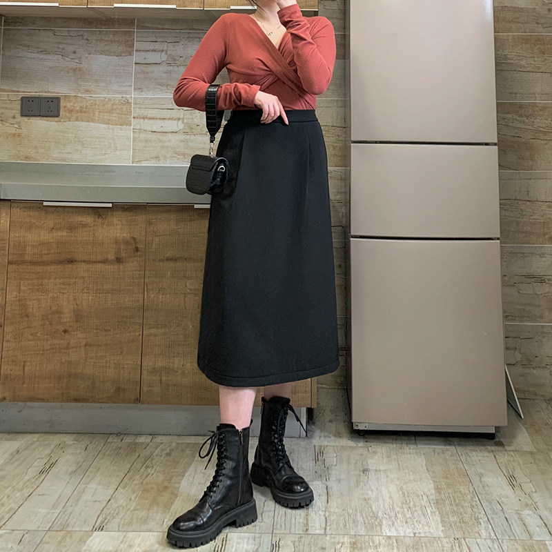 Black skirt mid-length women's 2021 autumn and winter new style slimming cover crotch high waist slit bag hip A-line short skirt