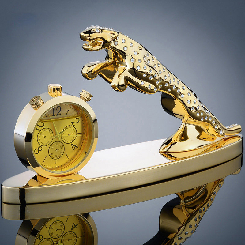 Car perfume ornaments creative leopard seat aromatherapy lasting light fragrance men's creative car center console accessories