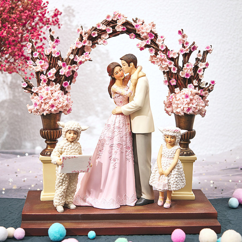 New wedding gift for new wedding gift bestie living room upscale swing piece creative wine cabinet figures resin wedding room decorations for gifts