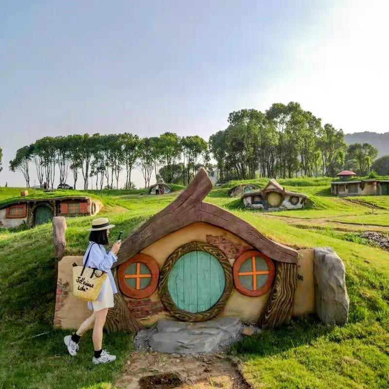 Internet Celebrity Hobbit Cabin Outdoor Camp Park Scenic Spot Grass Decoration Popular Wall Photo Check-In Drainage Ornaments