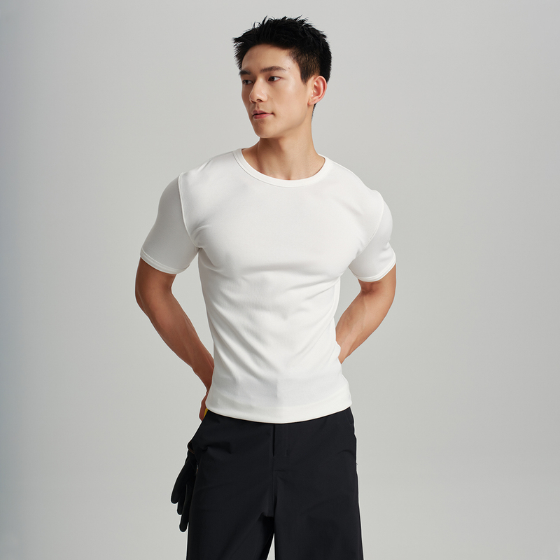 〔 Plus No Logo 〕 「Fitness Master T」Regular Shoulder, Flared Sleeves, Ribbed Waist-Cinching Short-Sleeve Ooo 〔 Plus No Logo 〕 「Fitness Master T」Regular Shoulder, Flared Sleeves, Ribbed Waist-Cinching Short-Sleeve Ooo