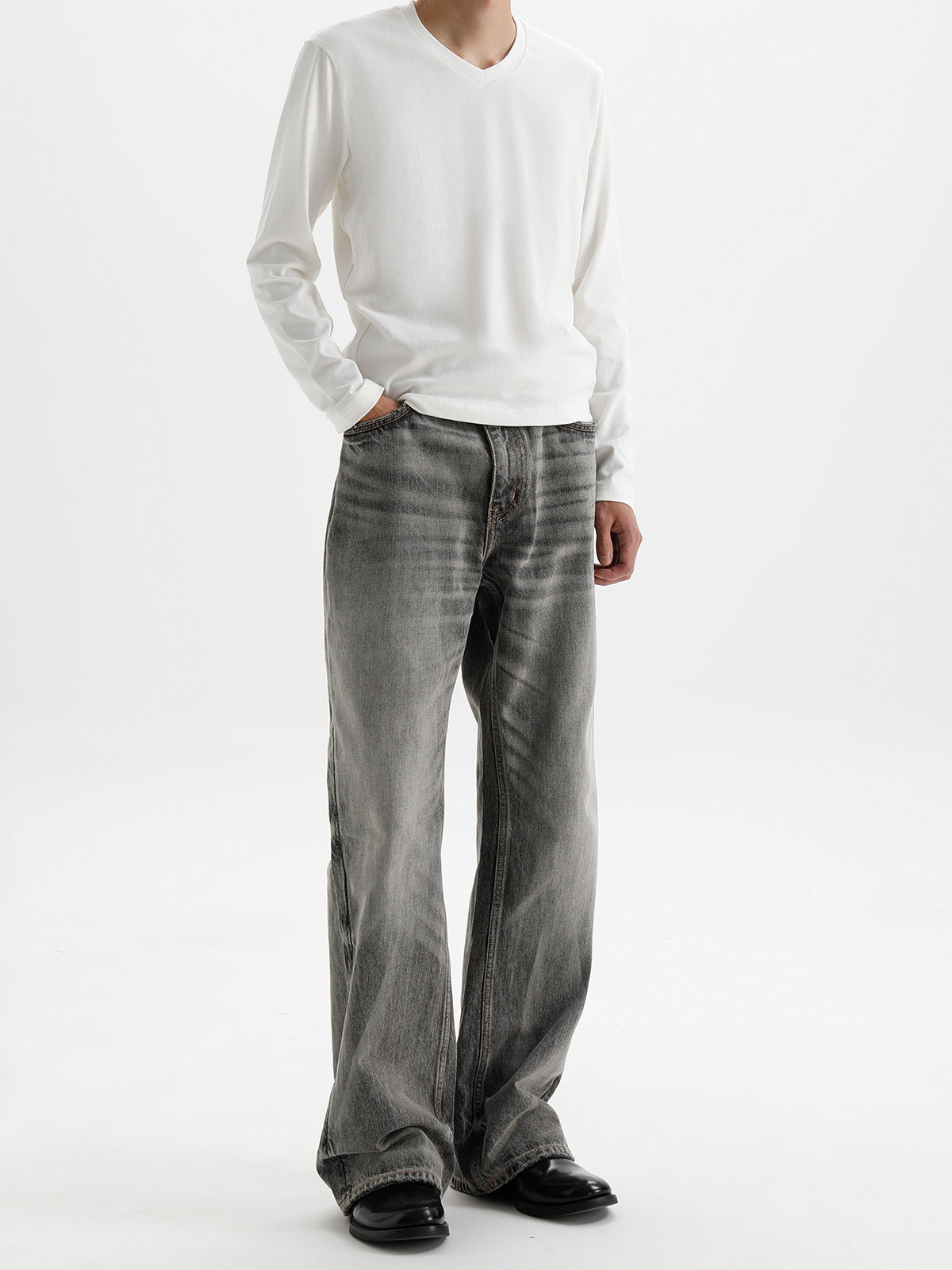 PLUS NO LOGO Linen-Feel V-Neck Slim-Fit Long Sleeve Tee