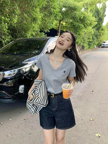 pusumede V领纯棉白色短袖T恤女夏新款小众刺绣宽松休闲正肩上衣