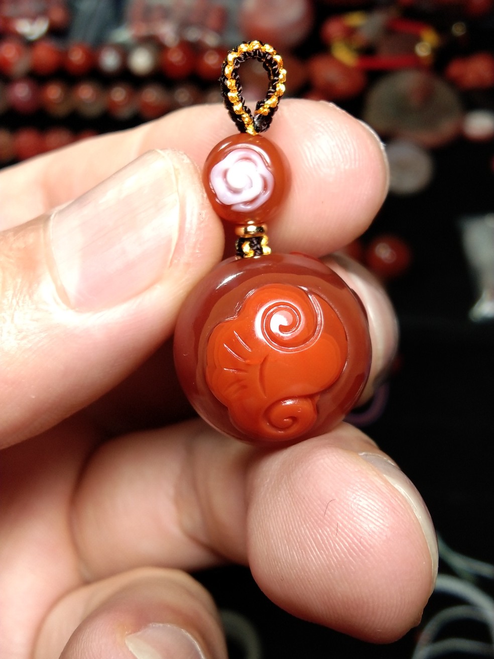 Little Susunan Red persimmon red rose Red flame pattern hand string Big sadness spell Six-character truth live payment special shot