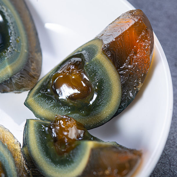 迎首 无铅溏心松花蛋 皮蛋 55g*10个 天猫优惠券折后￥9.9包邮（￥19.9-10）