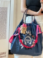 Розовая сумка через плечо, бретели, с вышивкой