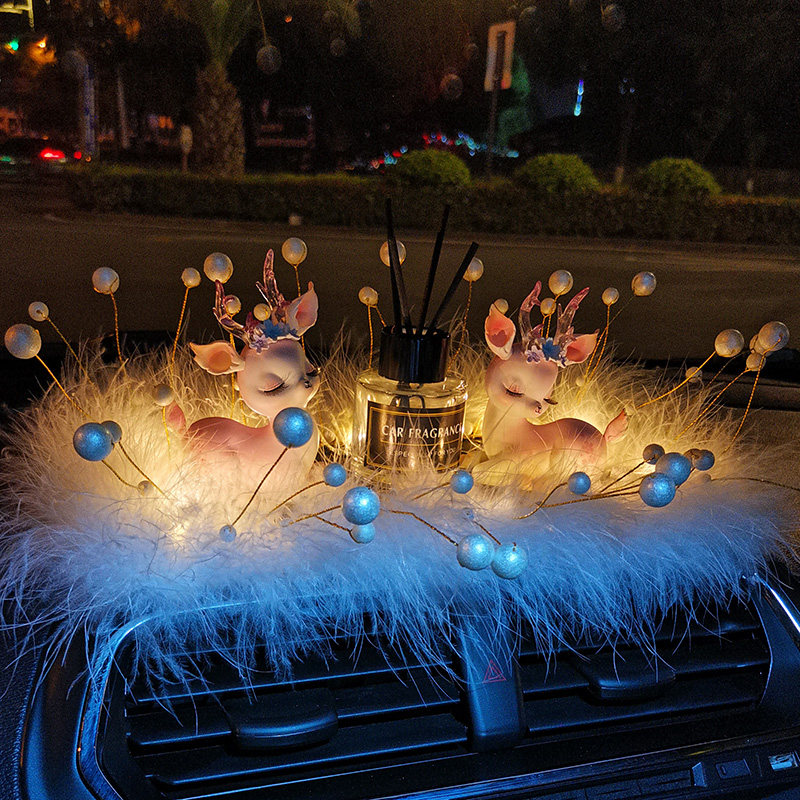 Net red car aromatherapy ornaments all the way safe deer car perfume lasting light fragrance car interior decoration supplies Daquan female