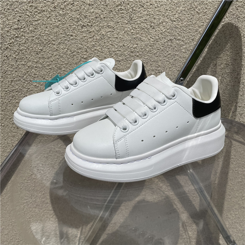 McQueen small white shoes 2022 new platform shoes thick-soled men's shoes all-match breathable skateboard shoes summer couple shoes
