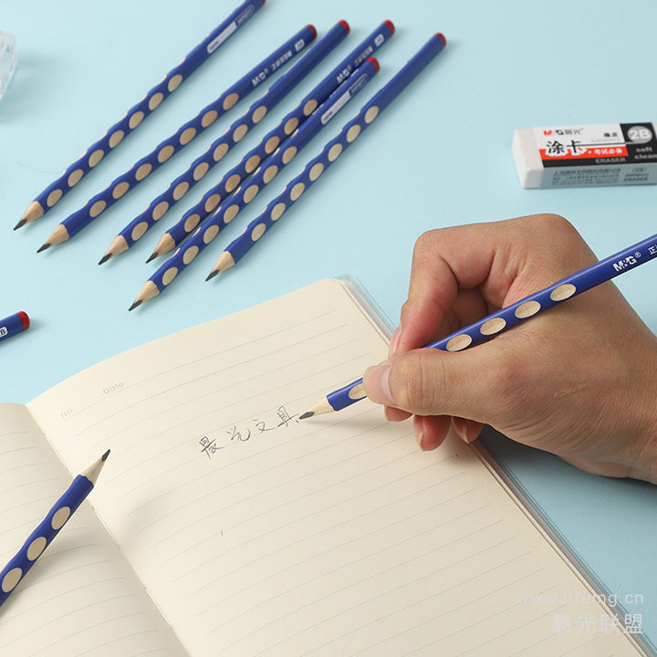 Chenguang stationery triangular hole pencil bold rod primary school students big triangle rod 2 than hb pencil correction grip posture first grade special 2b exam lead-free non-toxic children's kindergarten beginners to practice calligraphy