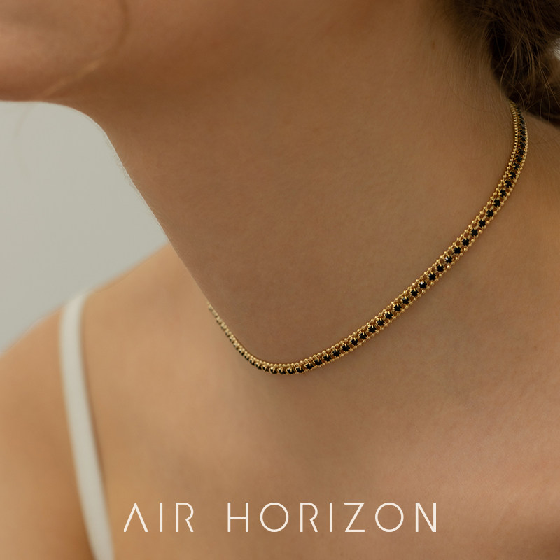 Choker collar women's collarbone chain fine necklace women's summer light luxury niche design sense retro high-end original neck chain