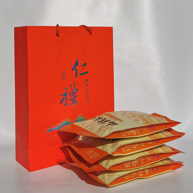 Listen to the fruit language Linan Mountain walnut peach kernel gift box bagged small walnut kernel small packaged pregnant woman with zero food year delivery gift