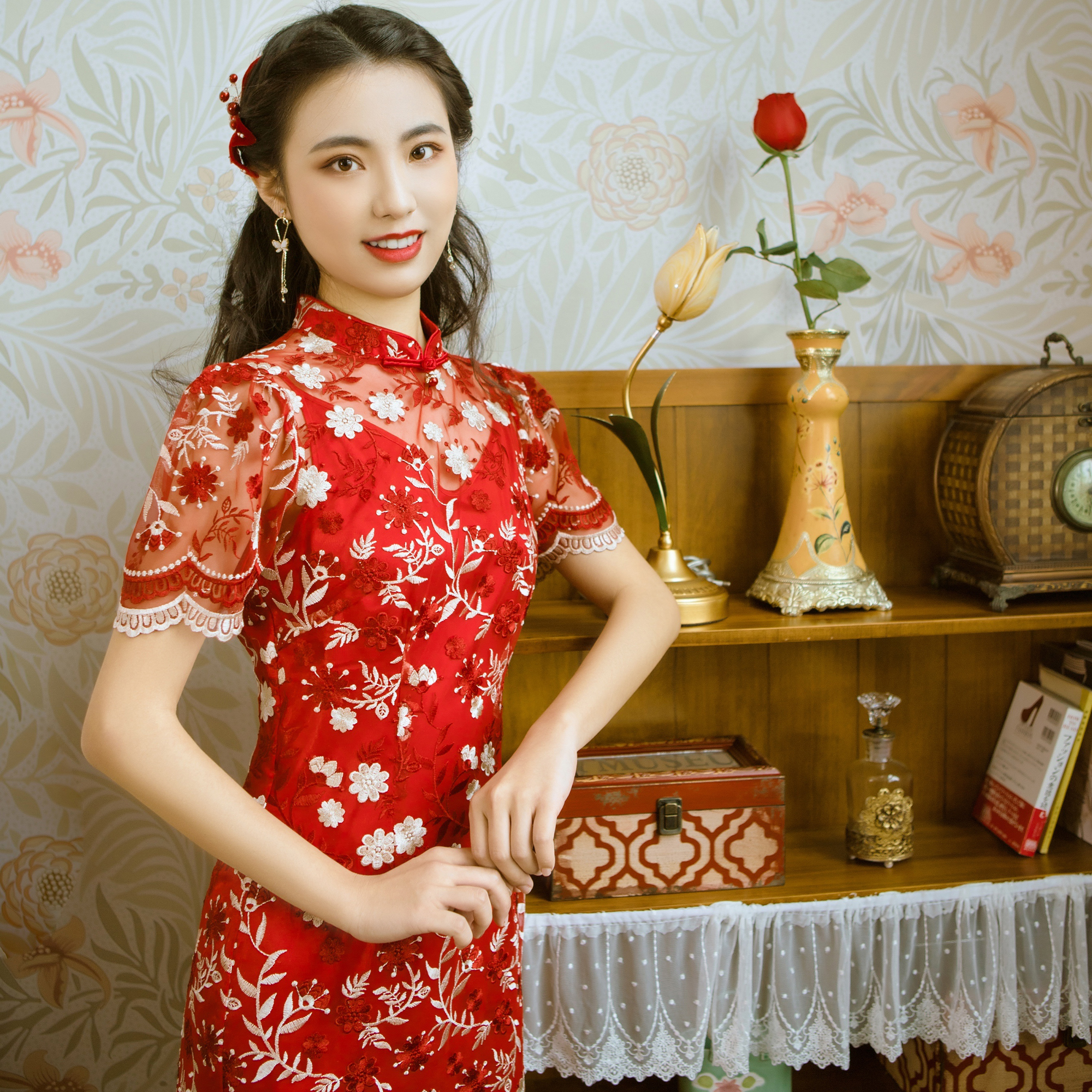 Red wedding dress, cheongsam for bride, evening dress, 2021 years, Chinese style, with embroidery, suitable for teen Red wedding dress, cheongsam for bride, evening dress, 2021 years, Chinese style, with embroidery, suitable for teen