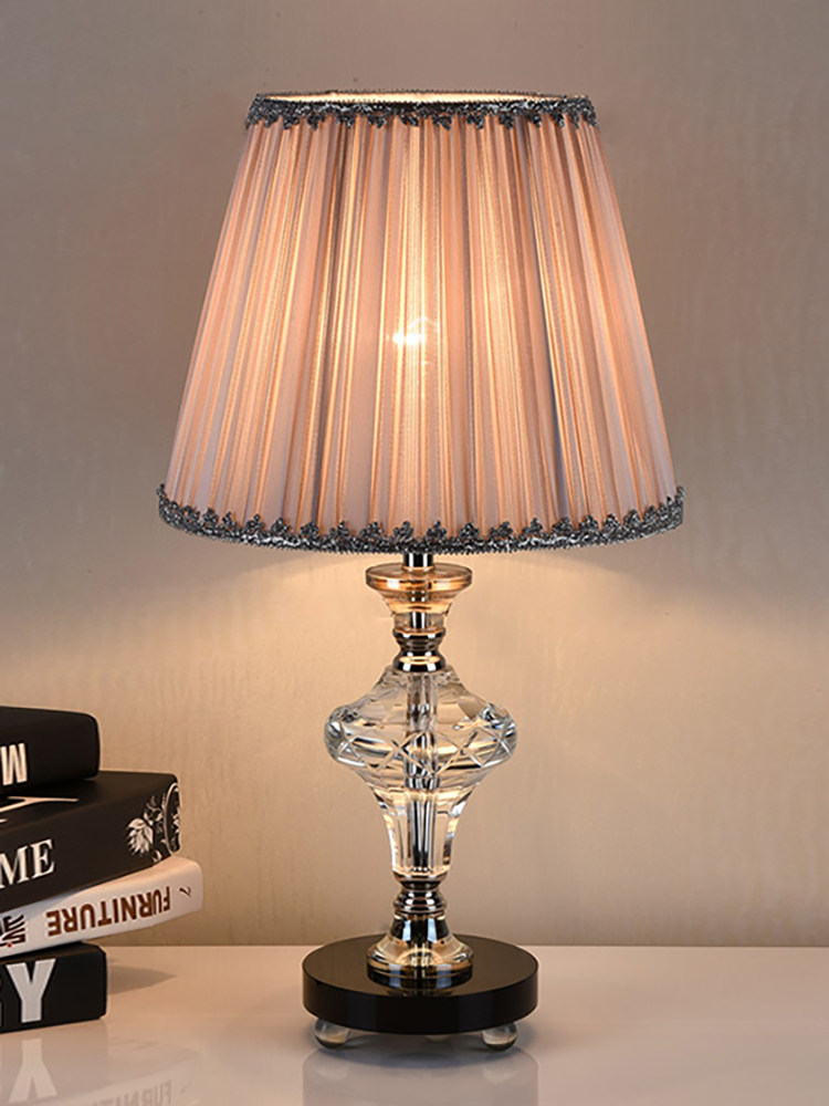 Moso pink lamp Bedroom dimmable bed lamp European wedding room creative romantic warm simple modern light luxury