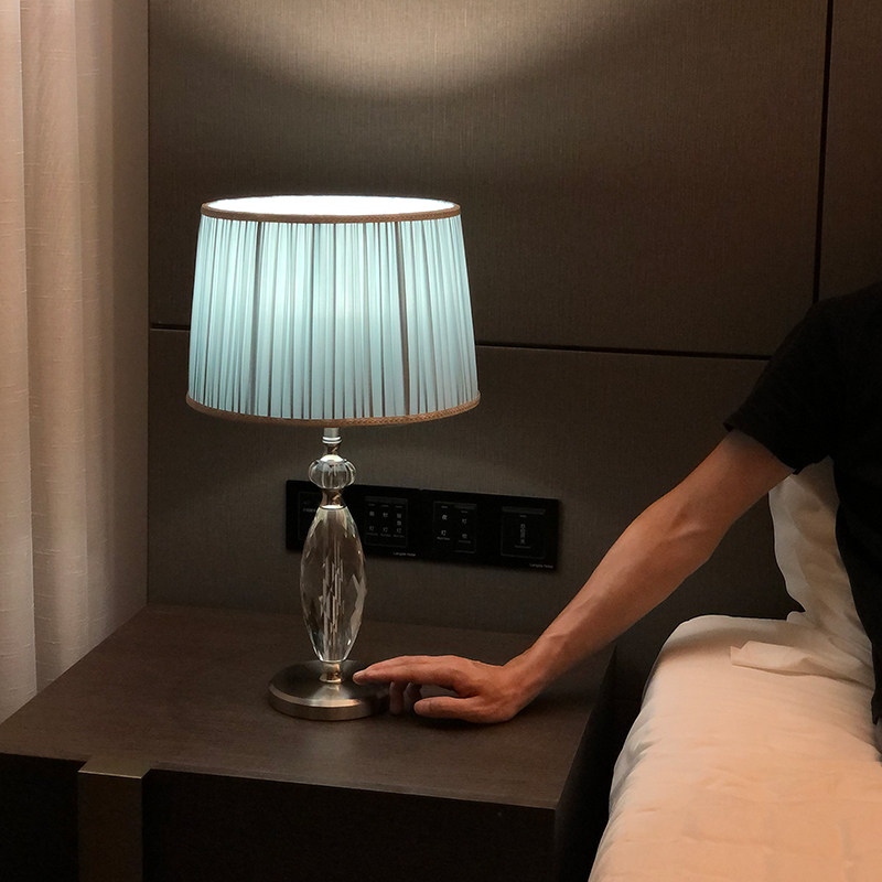 Fashion minimalist touch sensor table lamp dimmable bedroom designer model room hotel luxury home bedside lamp