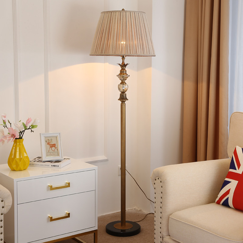 Mosuo living room American floor lamp retro light luxury bedroom bedside study vertical sofa lamp warm and dimmable