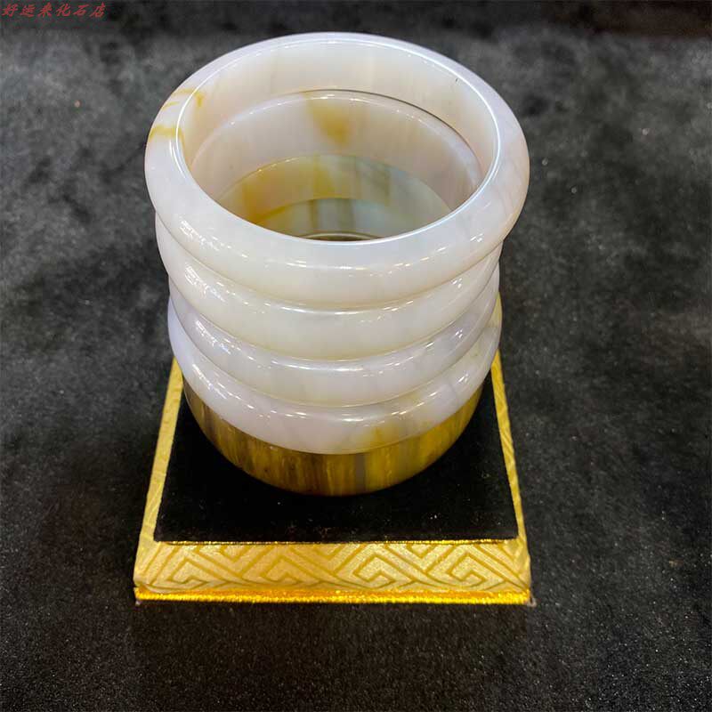 Liao Xi Chaoyang North Ticket West Officer Boutique Tree Chemical Jade Ice Seed Super White Bracelet Collection to match the playing retro temperament