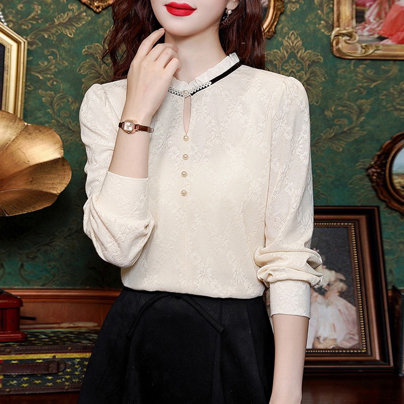 2025 Autumn/Winter New Lace Top with Fleece Lining T-Shirt Base Layer, Chic and Stylish Inner Layer Lace Shirt, Thickened