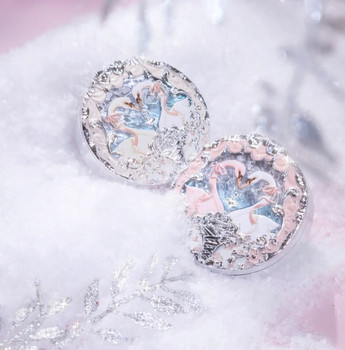 Flower Knows Swan Ballet Series Velvet Mist Embossed Blush Highlighter Expanding Color Blush Purple Atmosphere for Women