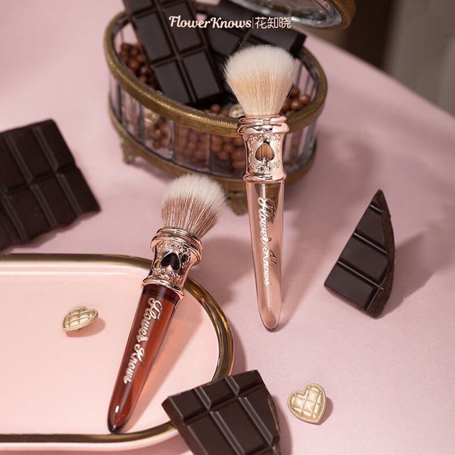 Flower Knows Chocolate Shop Blush Brush - Wool, Fluffy, Even Application