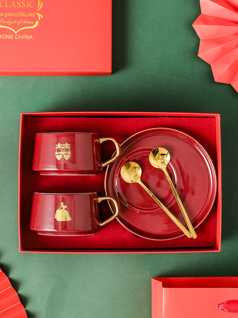 Couple coffee cup to cup European small luxury pair of water cups Anniversary wedding gift to send a new hand gift