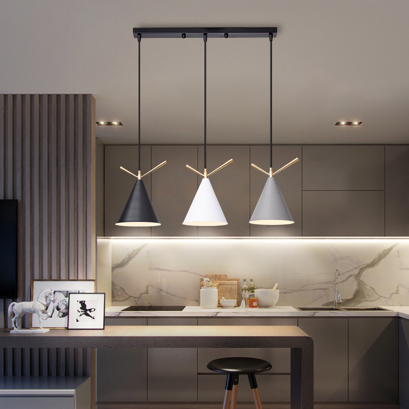 Nordic dining room chandelier three-head bar dining room table lamp creative personality antler lamp modern simple lamps and lanterns