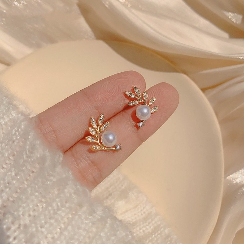 925 silver needle small leaf ear needle 2022 early spring delicate delicate inlaid pearl earrings small forest earrings female