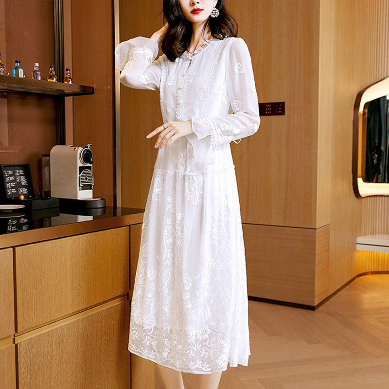 Documentary Poetry 2022 Summer New Embroidered Lbs Real Silk Long Sleeve Women's Dress High-end Air Texture Mom Dress
