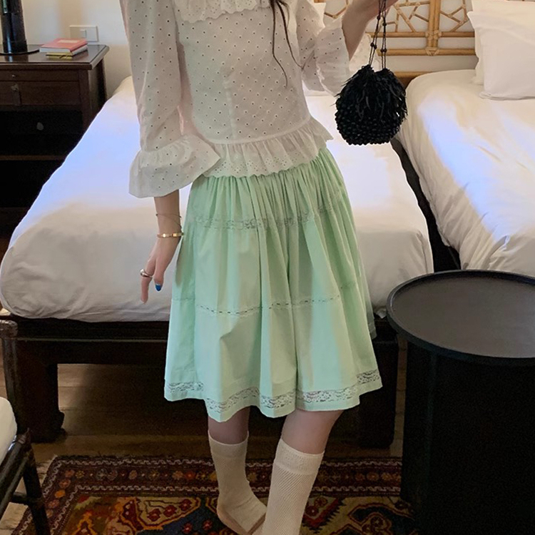 Lace Embroidered Ruffled Square-Neck Three-Quarter Sleeve Shirt + Fresh Lace Spliced Light Fruit Green Skirt Set