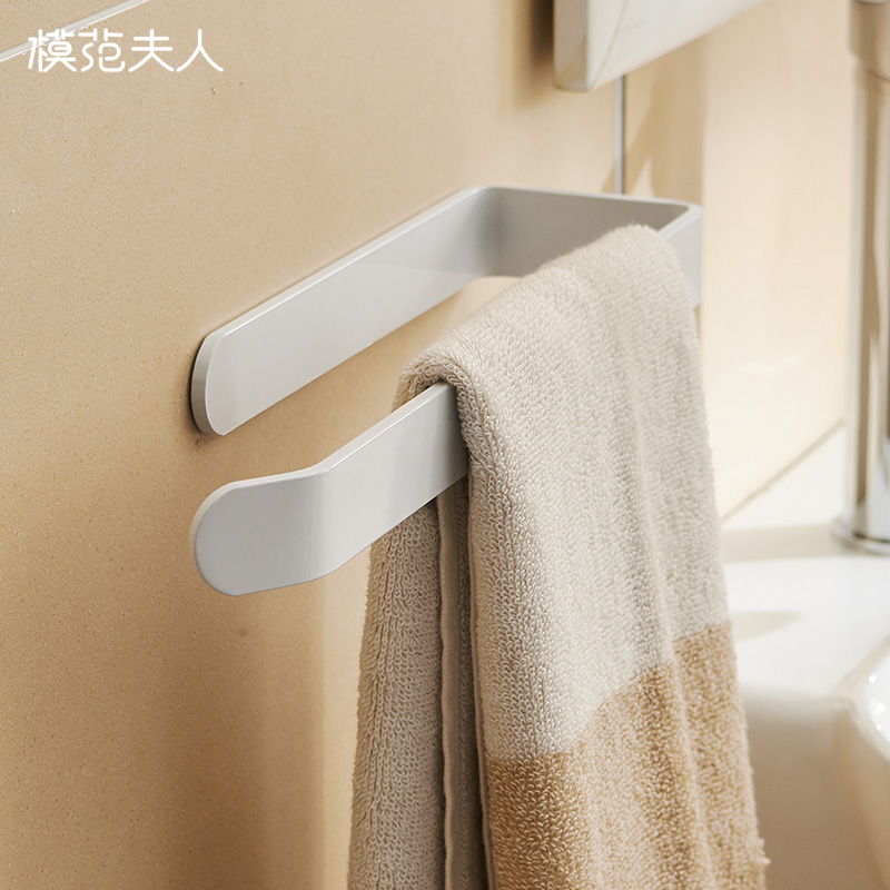 Towel rack non-perforated dressing room Nordic towel ring toilet hanging towel artifact bathroom towel rack single rod